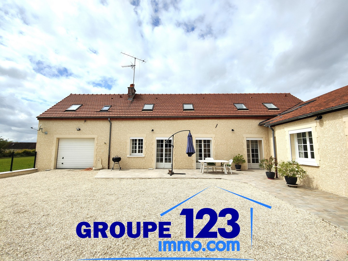 Maison 7 pièces - 178m² - ORMOY