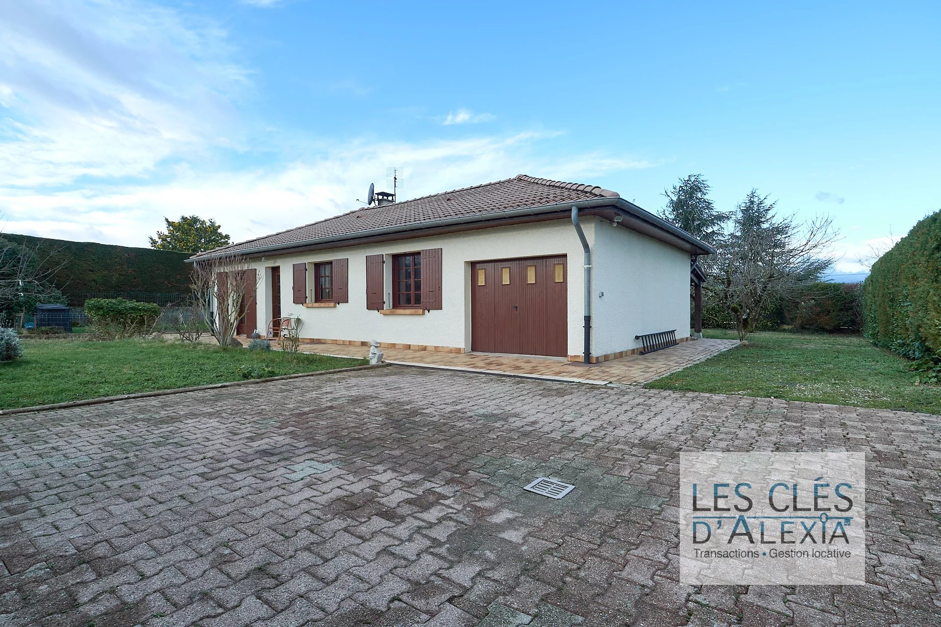 Maison 3 pièces - 72m² - ESTRABLIN