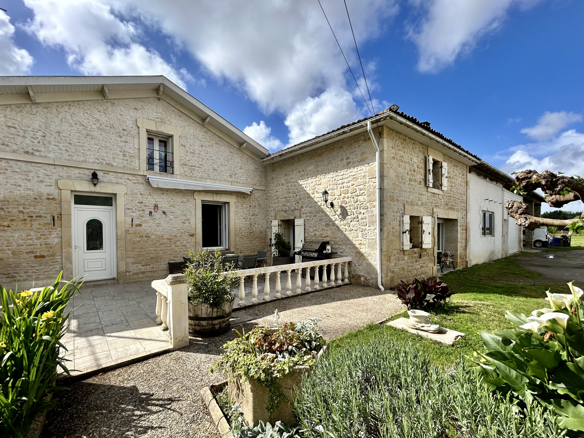 Maison 6 pièces - 178m² - GEMOZAC