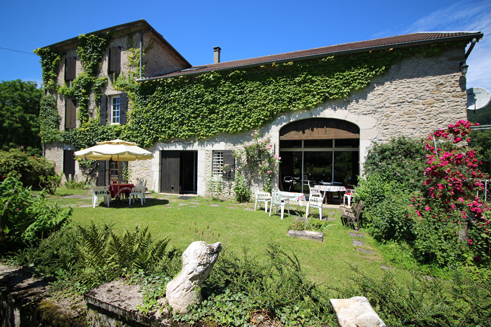 Maison 8 pièces - 335m²