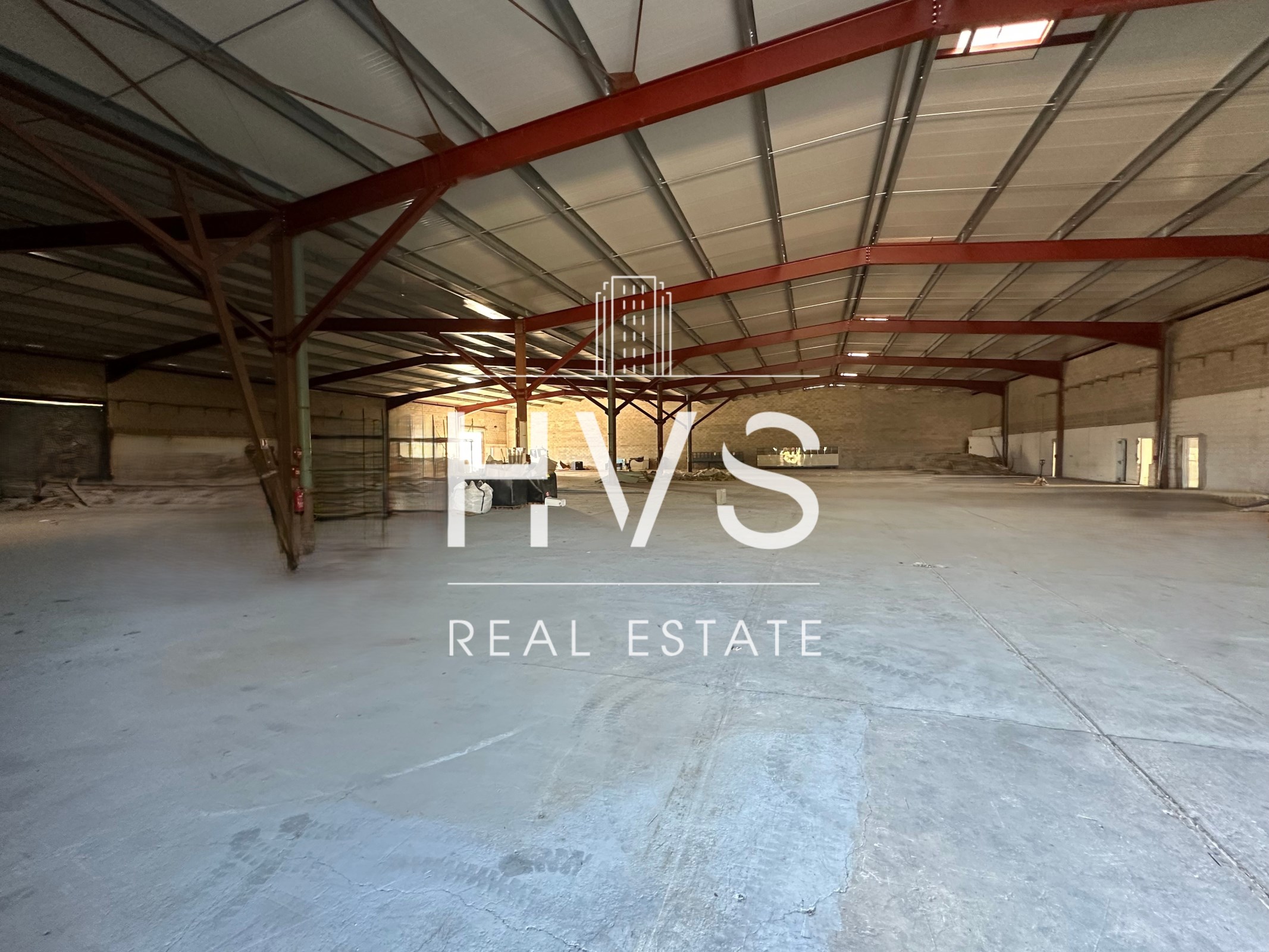 Local industriel  - 3 237m² - GIGNAC LA NERTHE