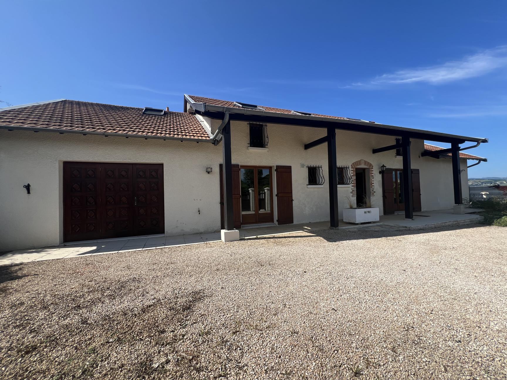 Maison 4 pièces - 142m² - LA TOUR DE SALVAGNY