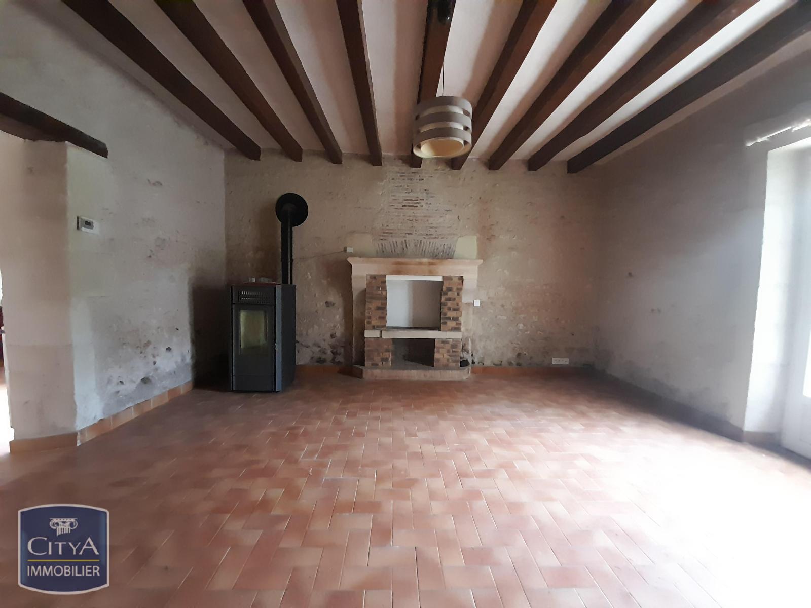 Maison 2 pièces - 65m² - AZAY LE FERRON