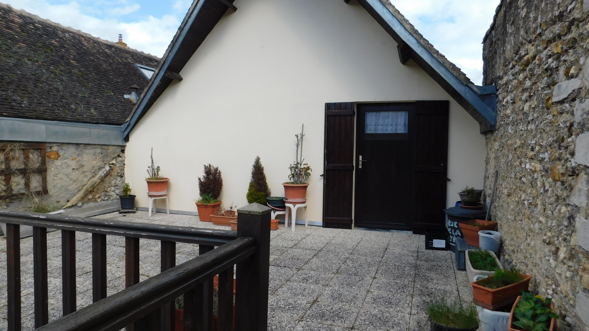 Maison 4 pièces - 78m² - VILLENEUVE SUR YONNE