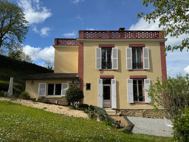 Maison 8 pièces - 152m² - VERNOUILLET