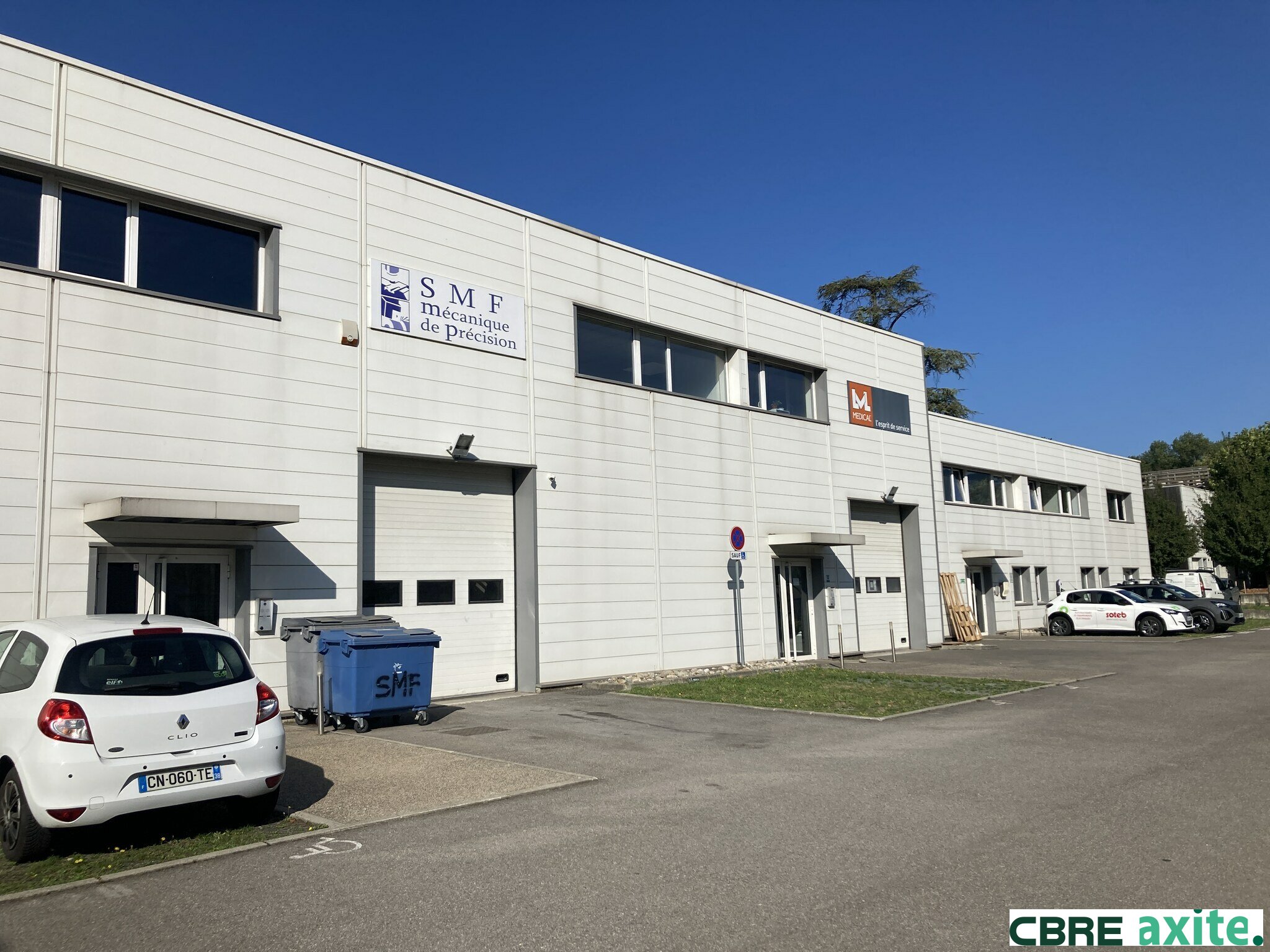 Local industriel  - 347m² - ST EGREVE