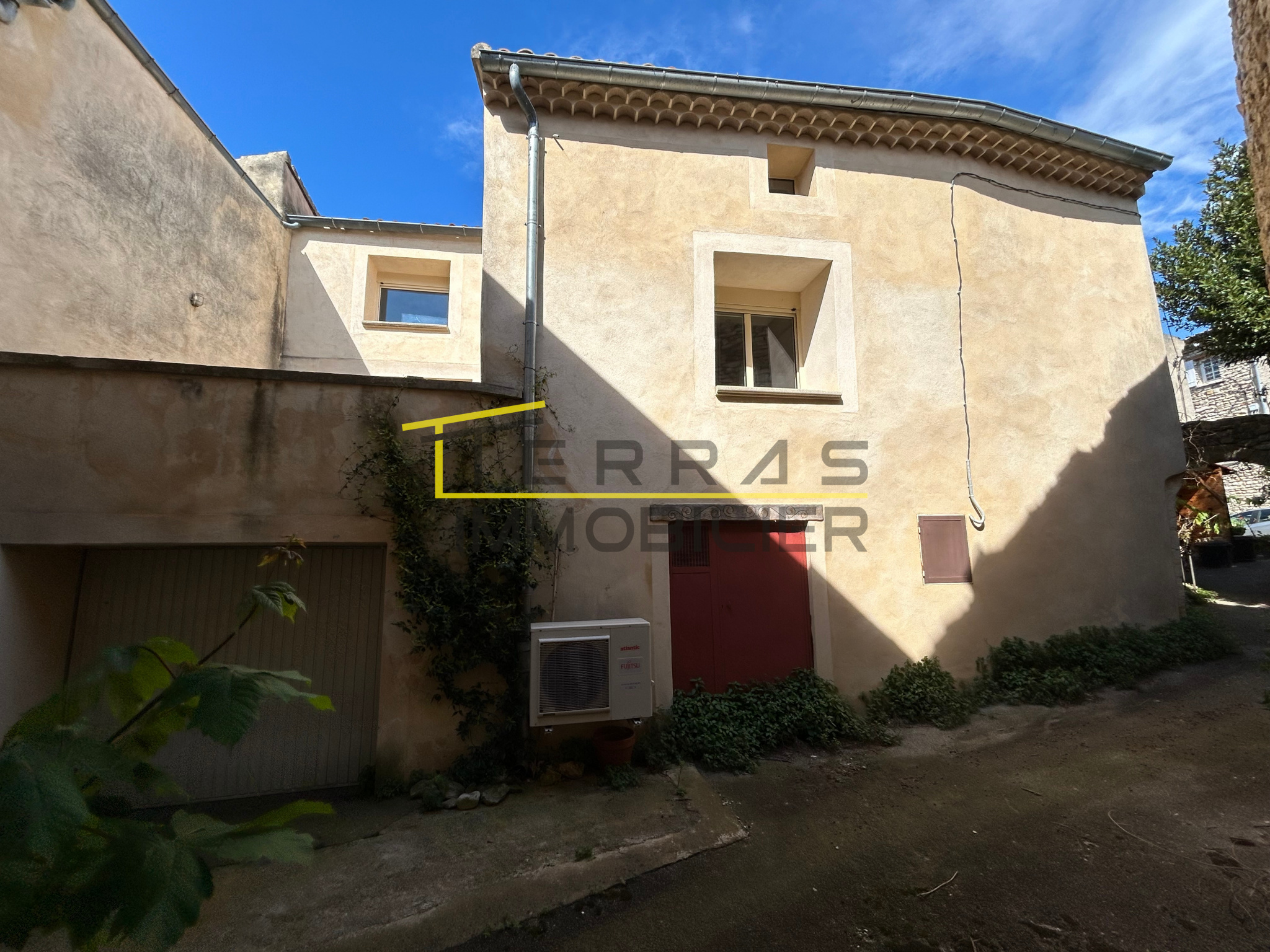 Maison 5 pièces - 120m² - GRIGNAN