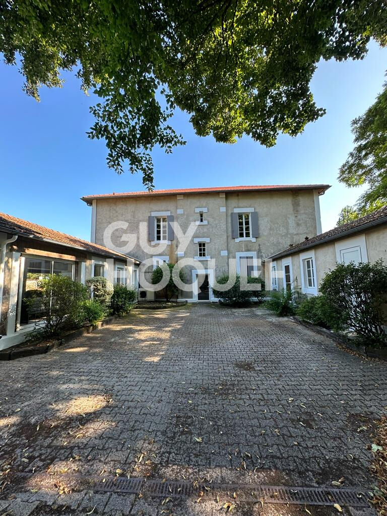 Maison 12 pièces - 300m²