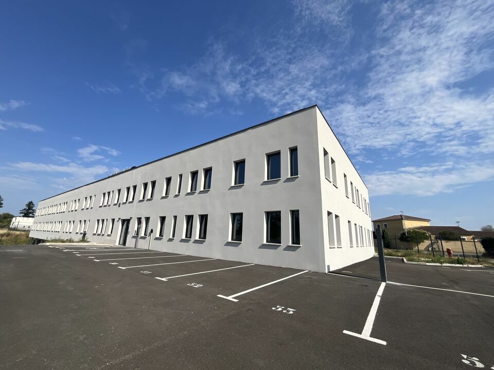 Local Professionnel  - 1 810m² - ALIXAN