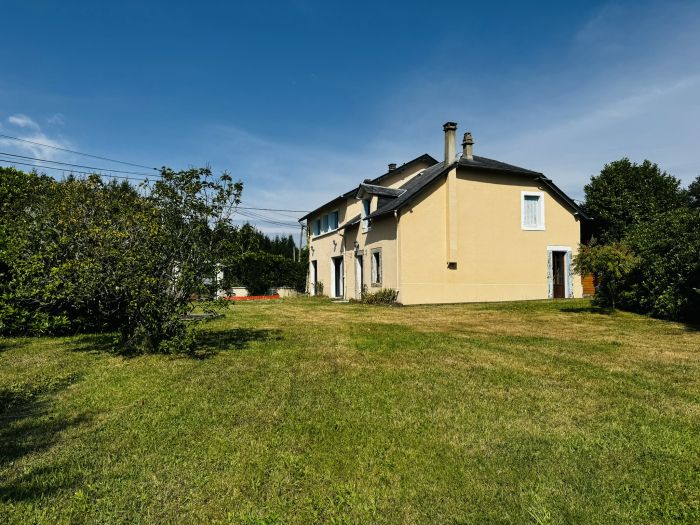 Maison 8 pièces - 170m² - EGLETONS