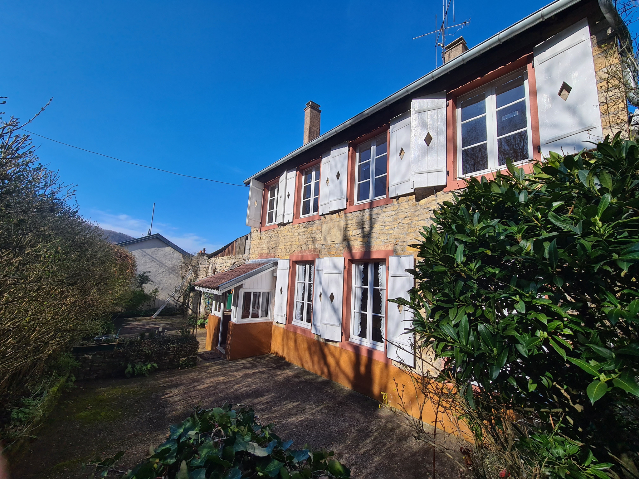 Maison 6 pièces - 145m² - ROUGEMONT