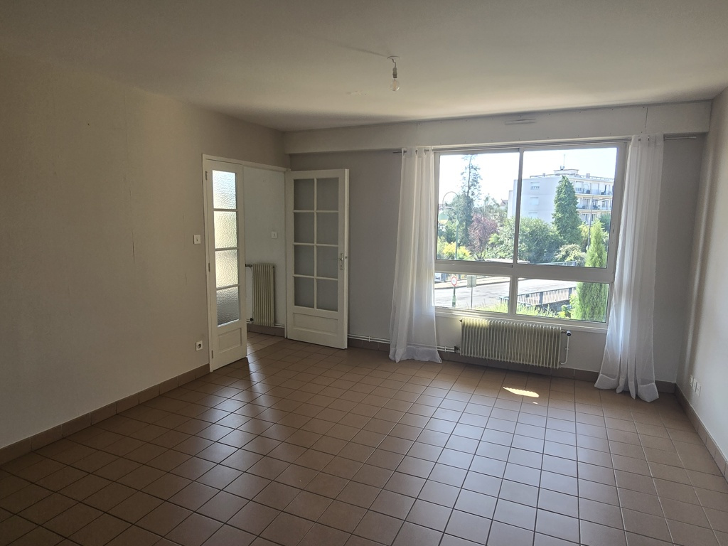 Appartement 1 pièce - 41m² - PARAY LE MONIAL