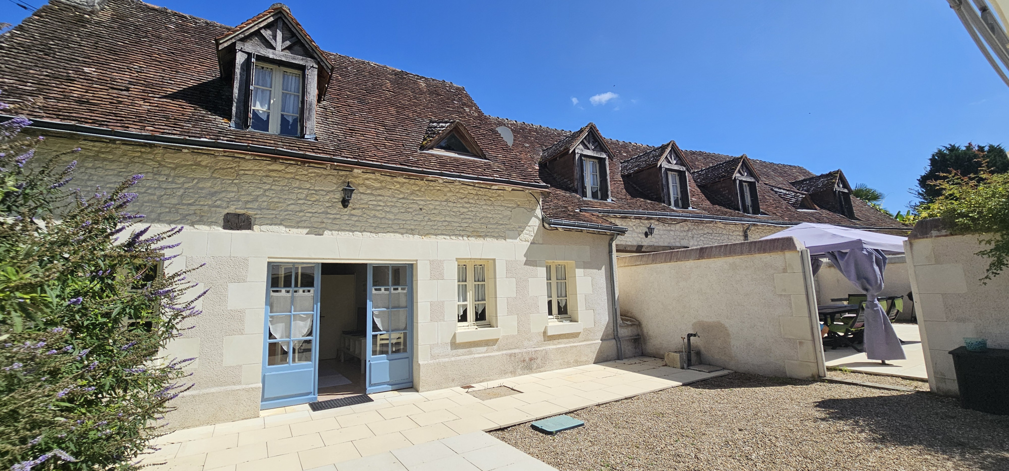 Maison 19 pièces - 345m² - CUSSAY