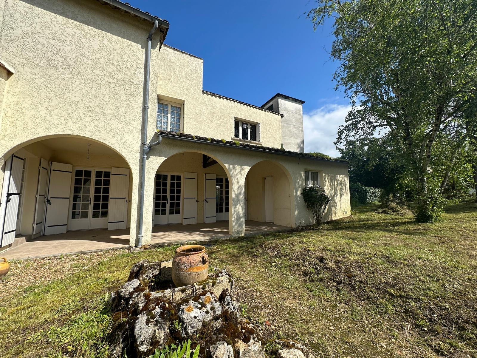 Maison 6 pièces - 190m² - BEGUEY