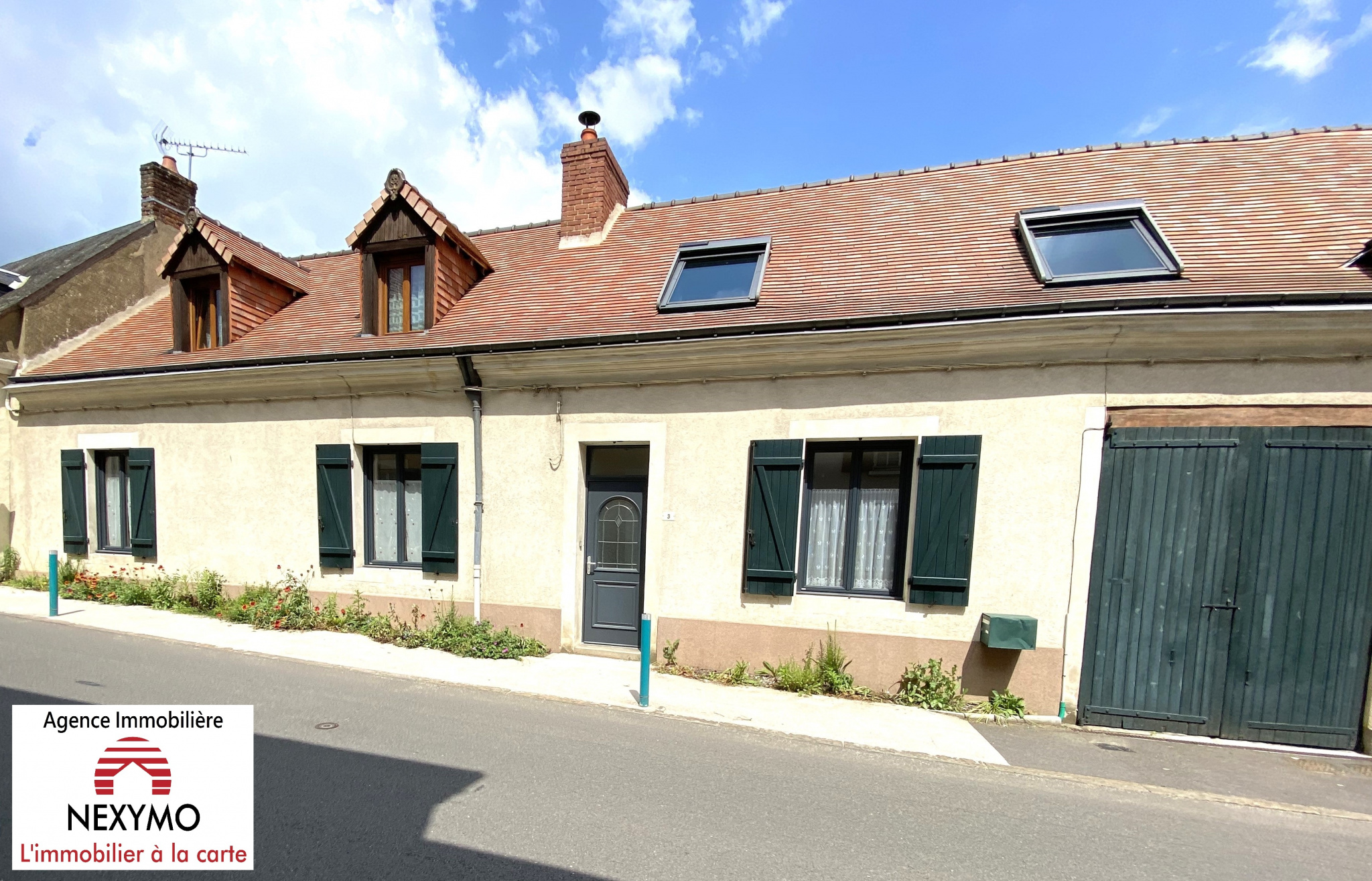 Maison 8 pièces - 145m² - LAIGNE EN BELIN