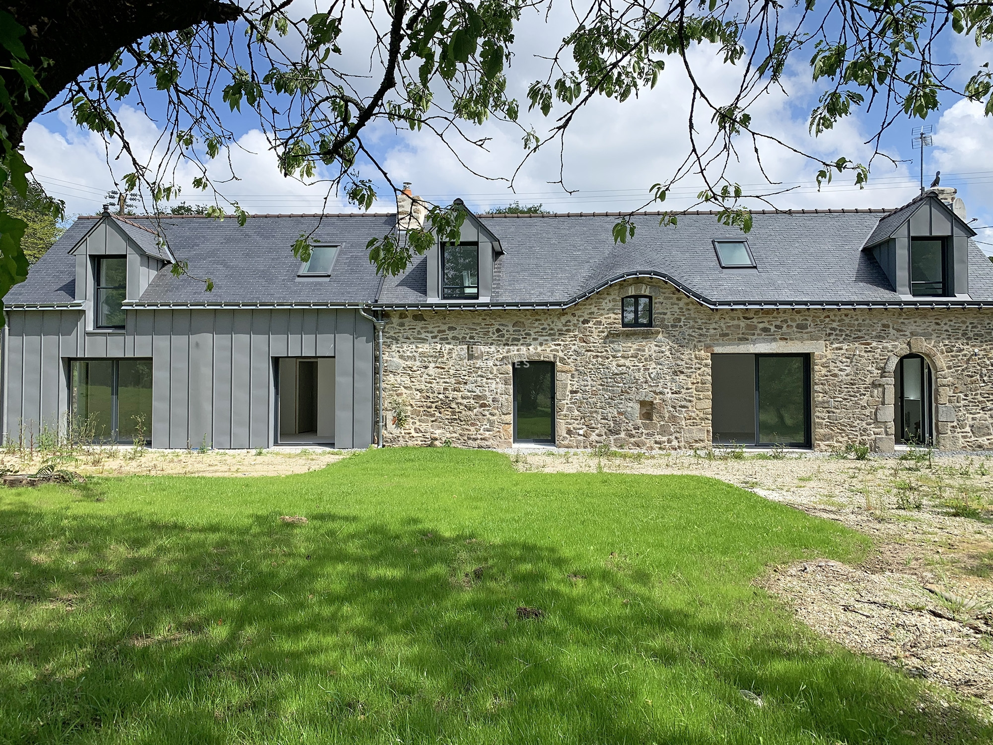 Maison 9 pièces - 176m² - BRECH