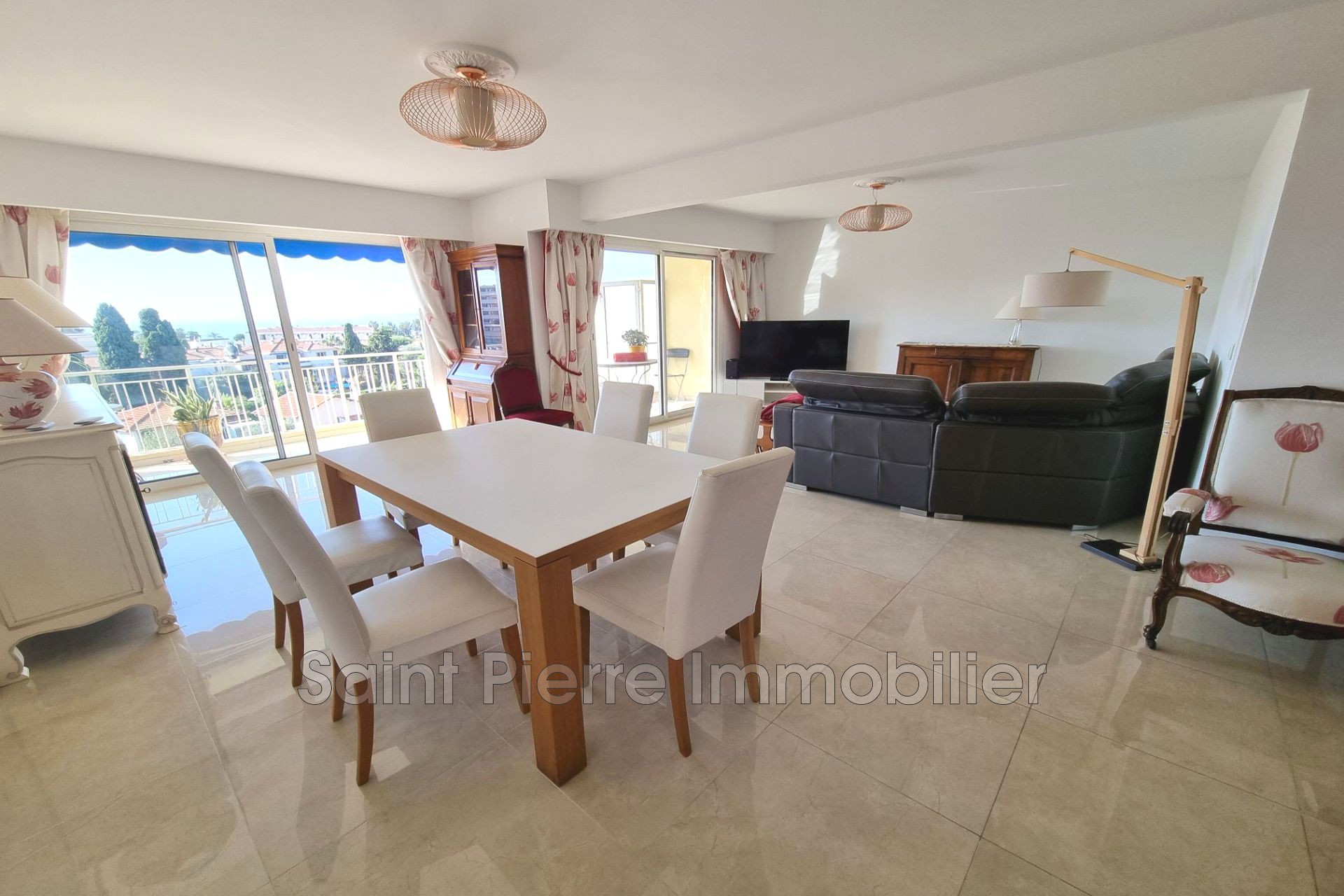 Appartement 3 pièces - 101m² - CAGNES SUR MER