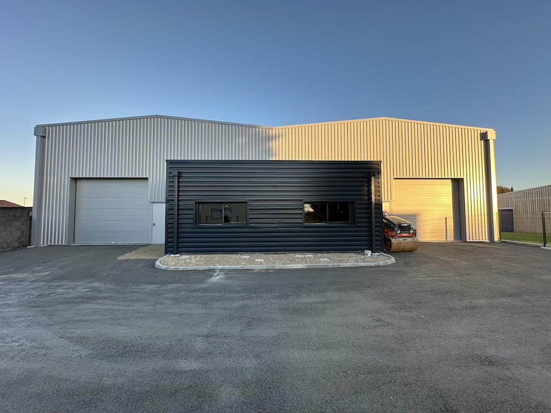 Local industriel  - 219m² - ST PHILBERT DE GRAND LIEU