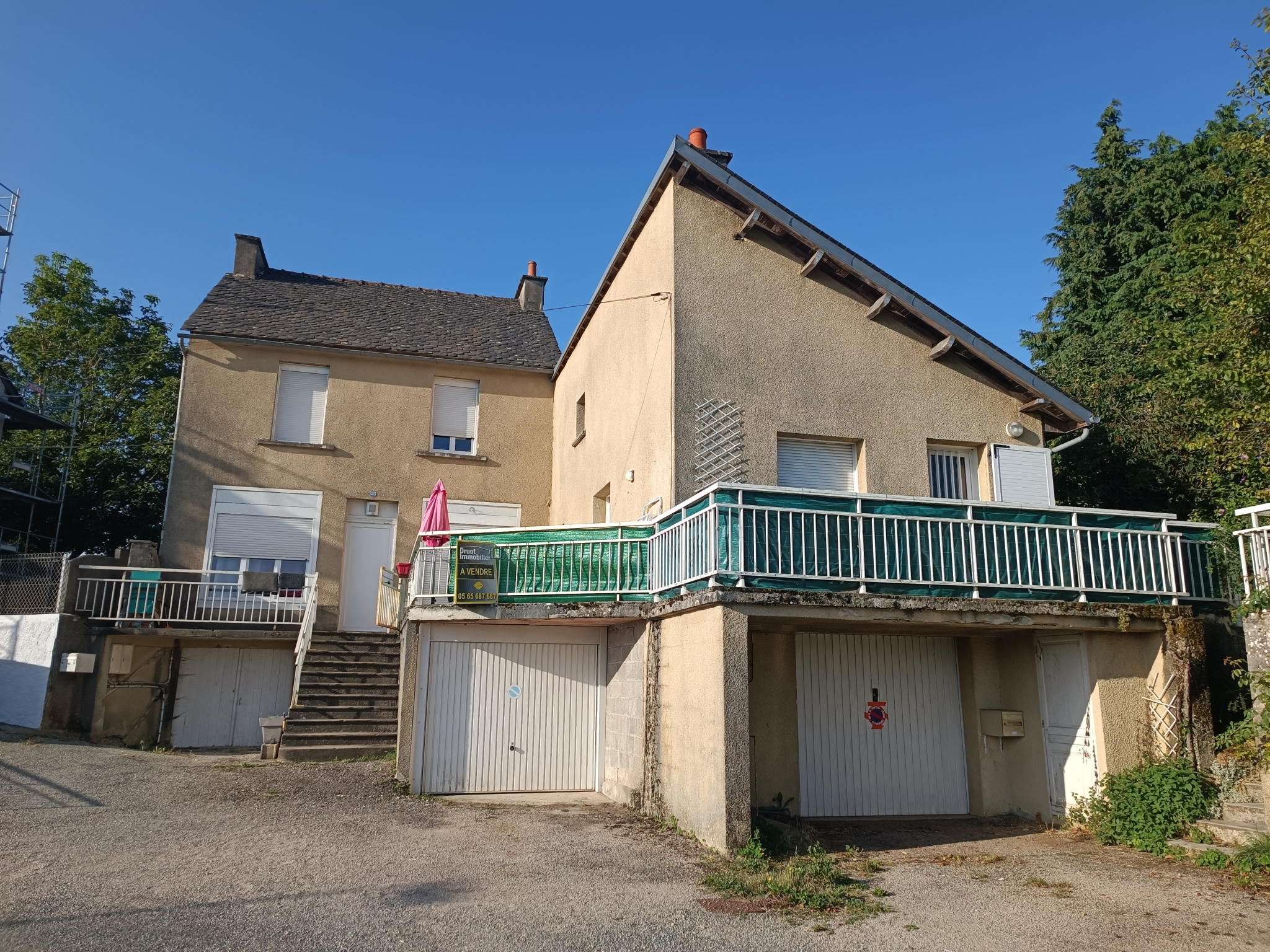 Maison 6 pièces - 144m² - BARAQUEVILLE