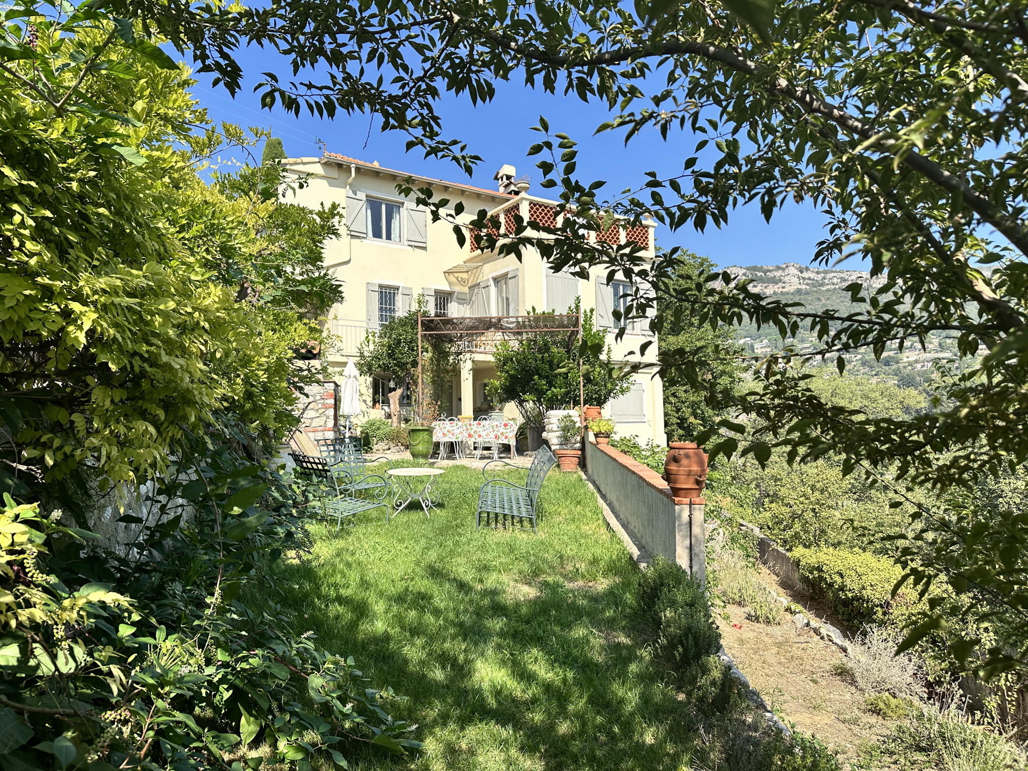 Maison 5 pièces - 100m² - VENCE