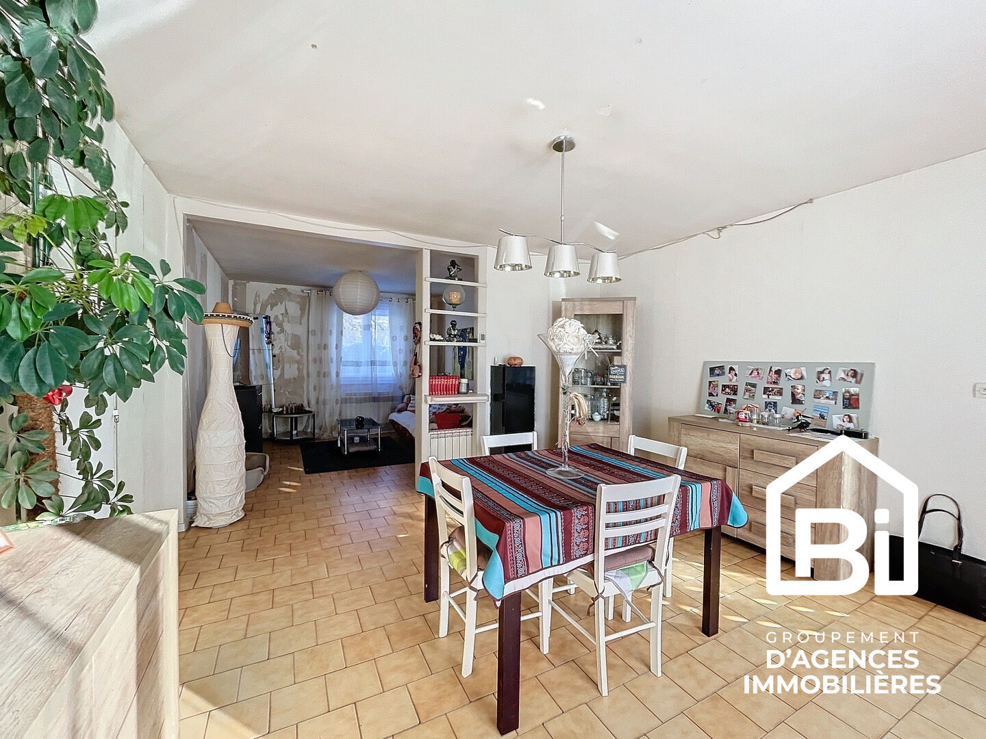 Maison 5 pièces - 98m² - CAUMONT L EVENTE