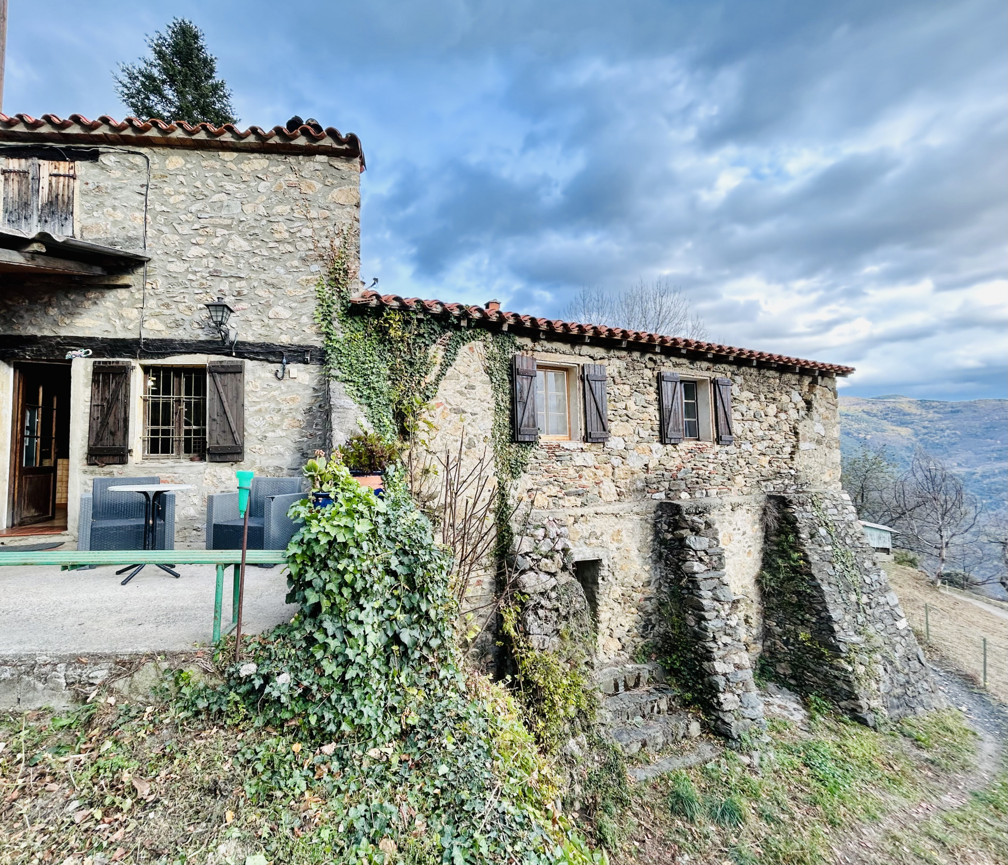 Maison 14 pièces - 230m² - MONTFERRER