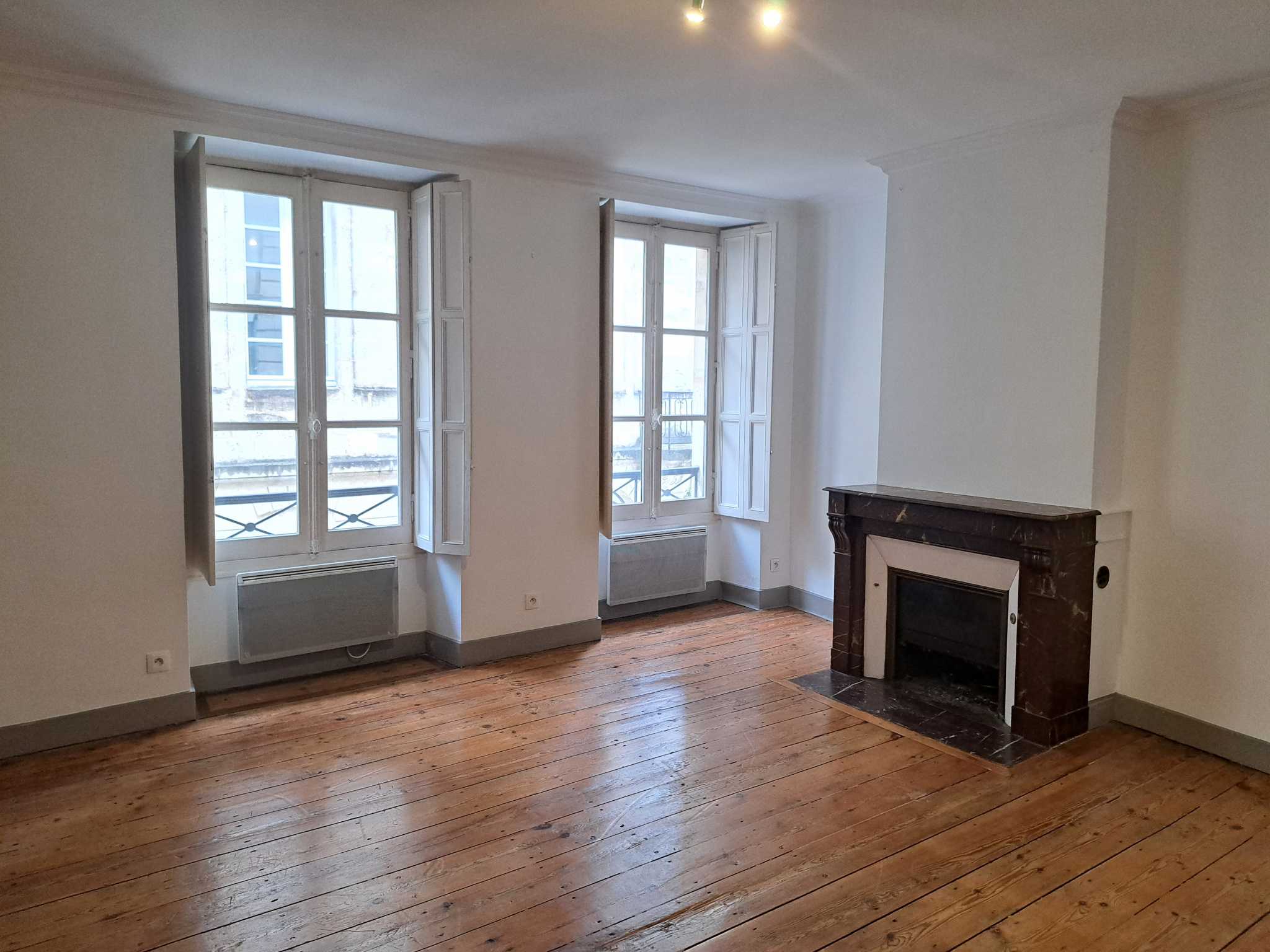 Appartement 3 pièces - 97m² - BORDEAUX