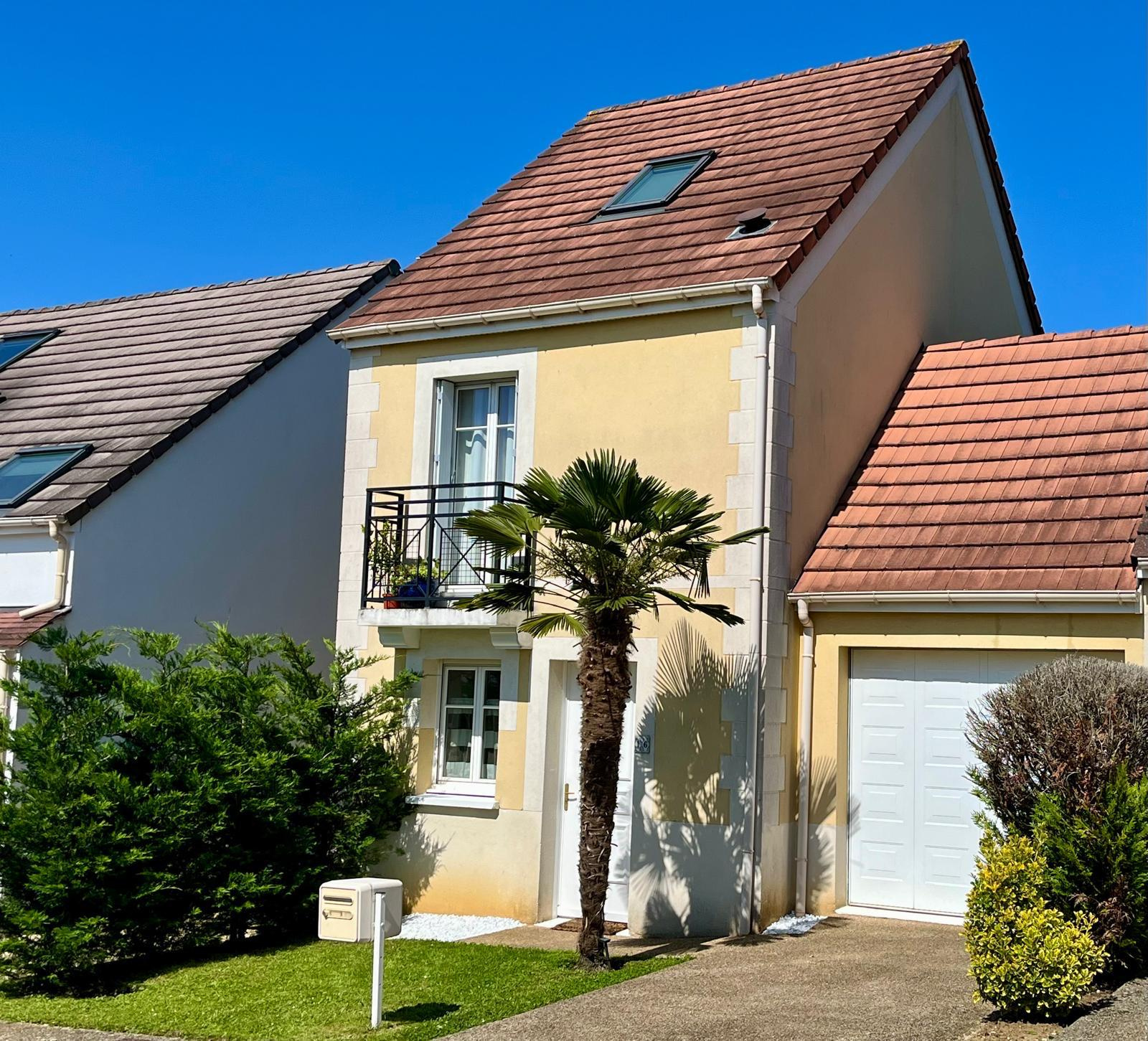 Maison 4 pièces - 72m² - LA QUEUE EN BRIE