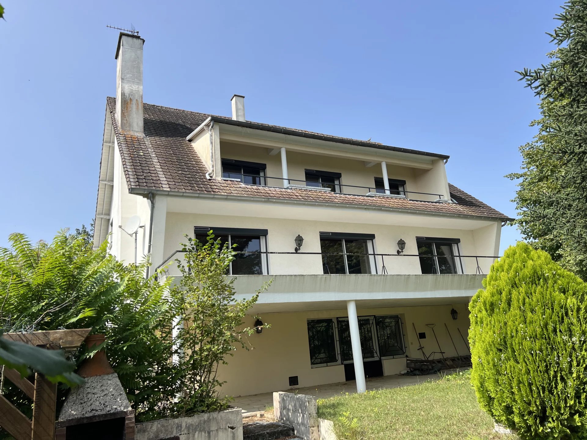 Maison 8 pièces - 299m² - ST GEORGES SUR BAULCHE