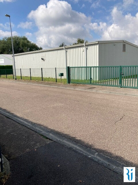 Local industriel  - 290m² - PISSY POVILLE