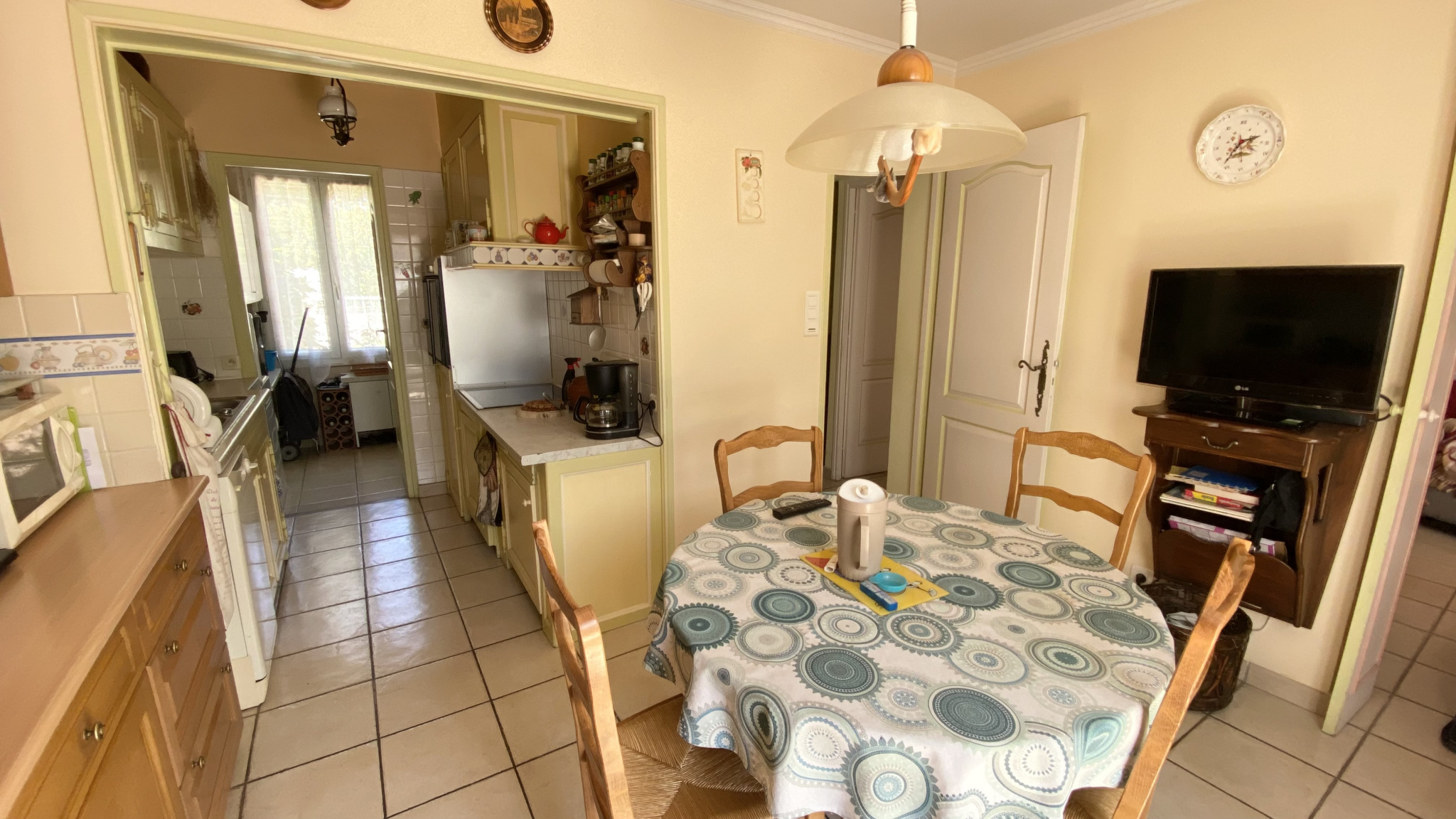 Maison 3 pièces - 83m² - ARLES