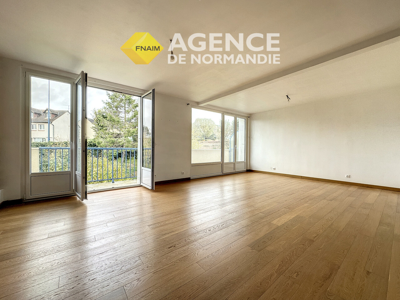 Appartement 3 pièces - 81m² - BERNAY