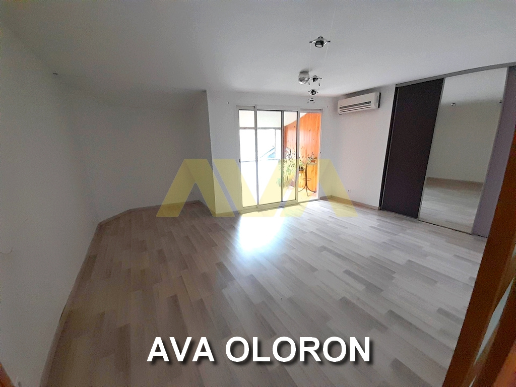 Appartement 4 pièces - 116m² - OLORON STE MARIE