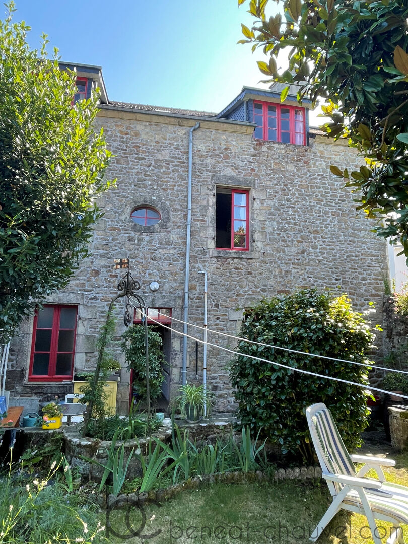 Maison 10 pièces - 211m²