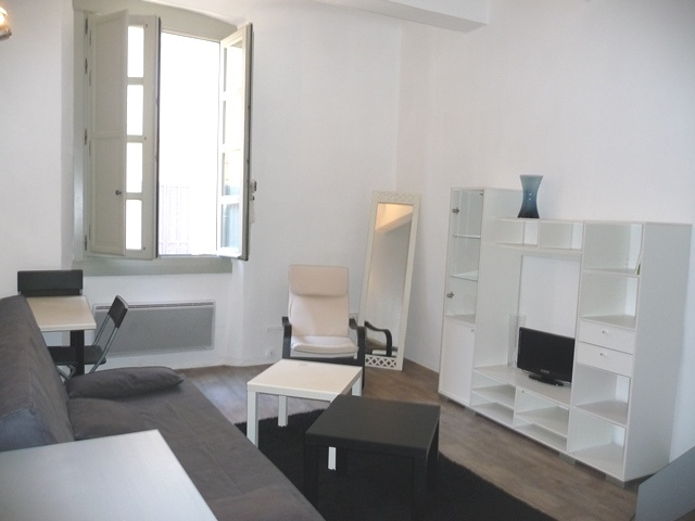 Appartement 1 pièce - 25m² - AIX EN PROVENCE - 80ème