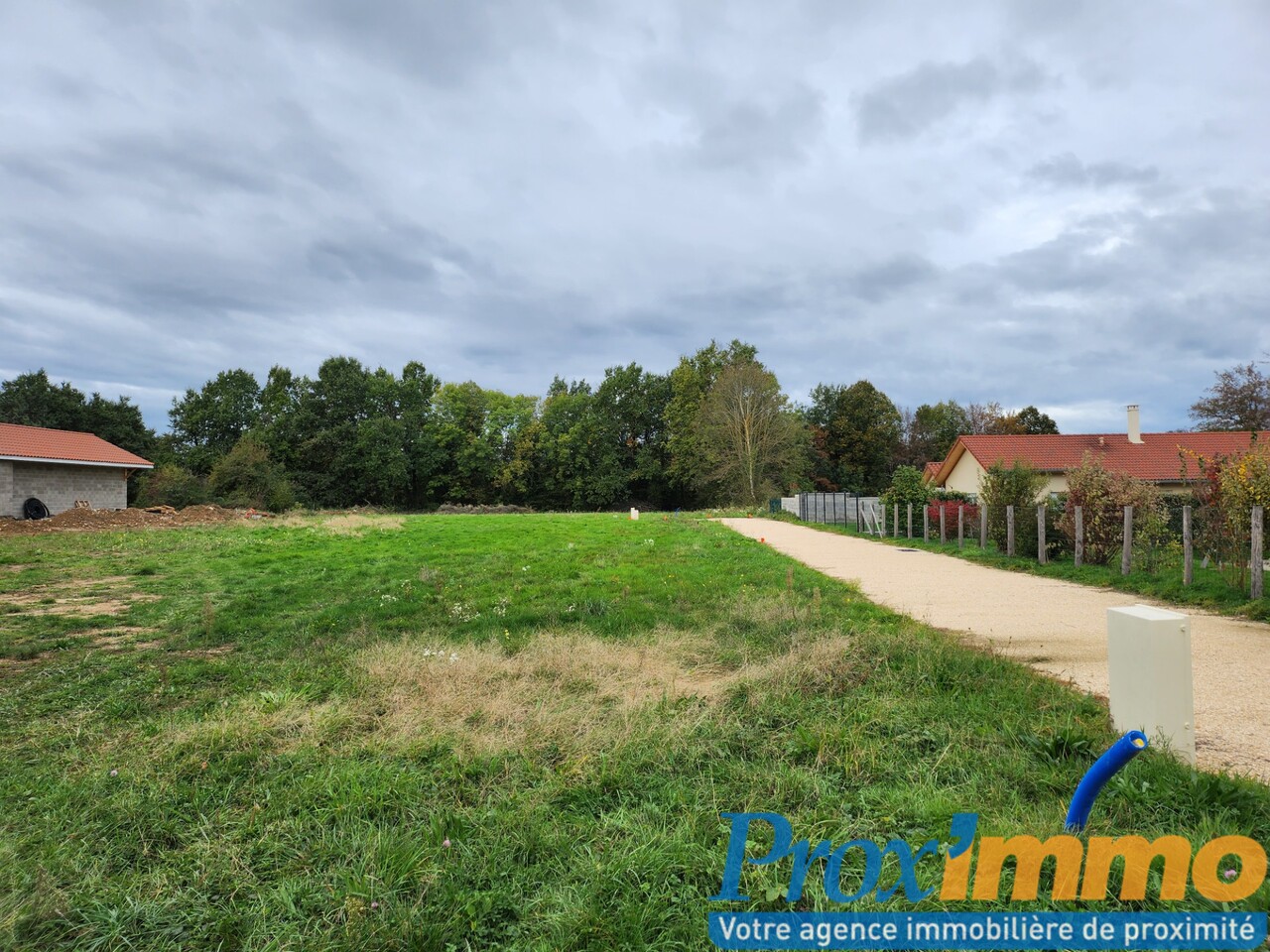 Terrain  - 900m² - BEVENAIS