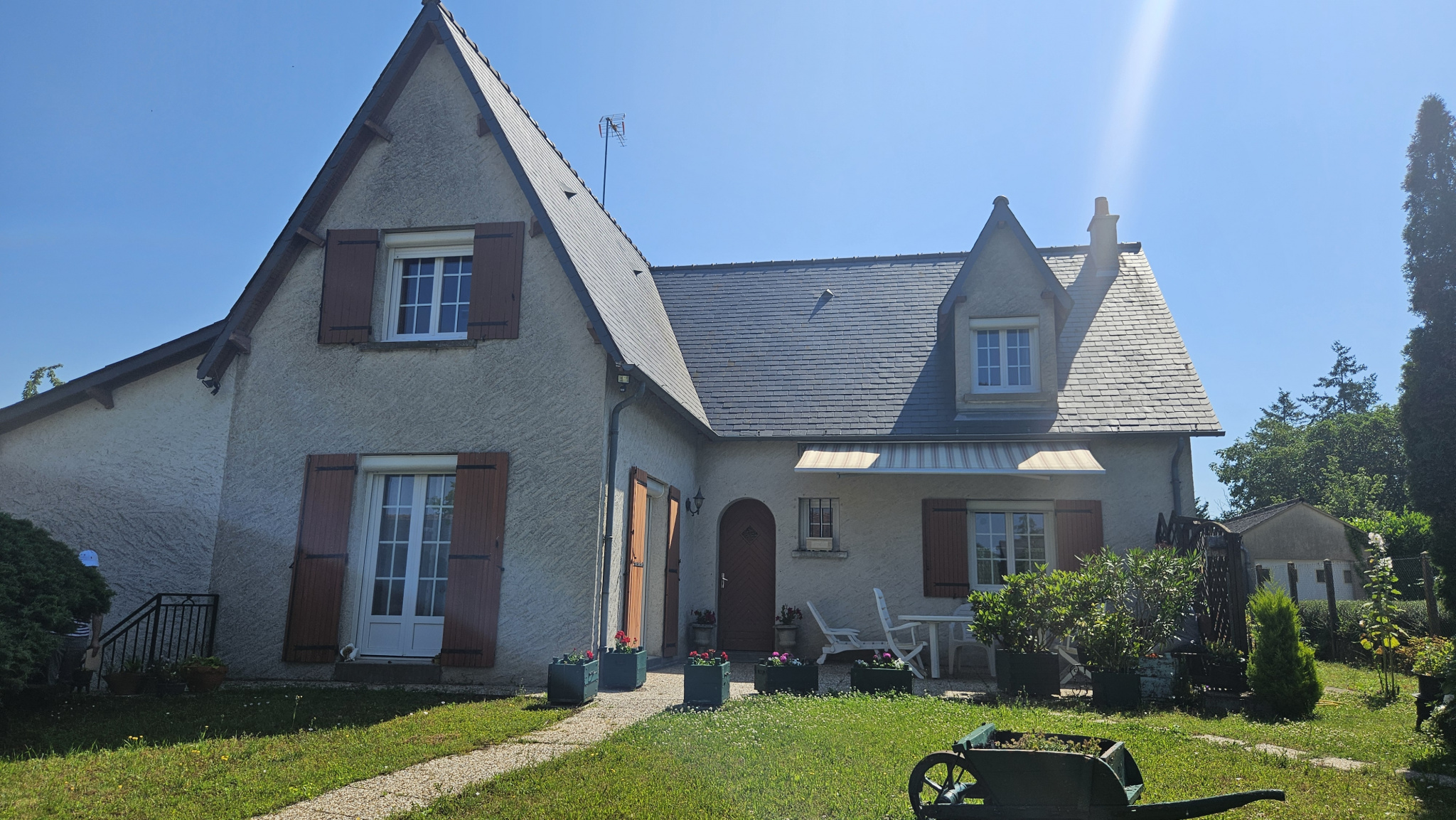 Maison 6 pièces - 150m² - MONTLOUIS SUR LOIRE