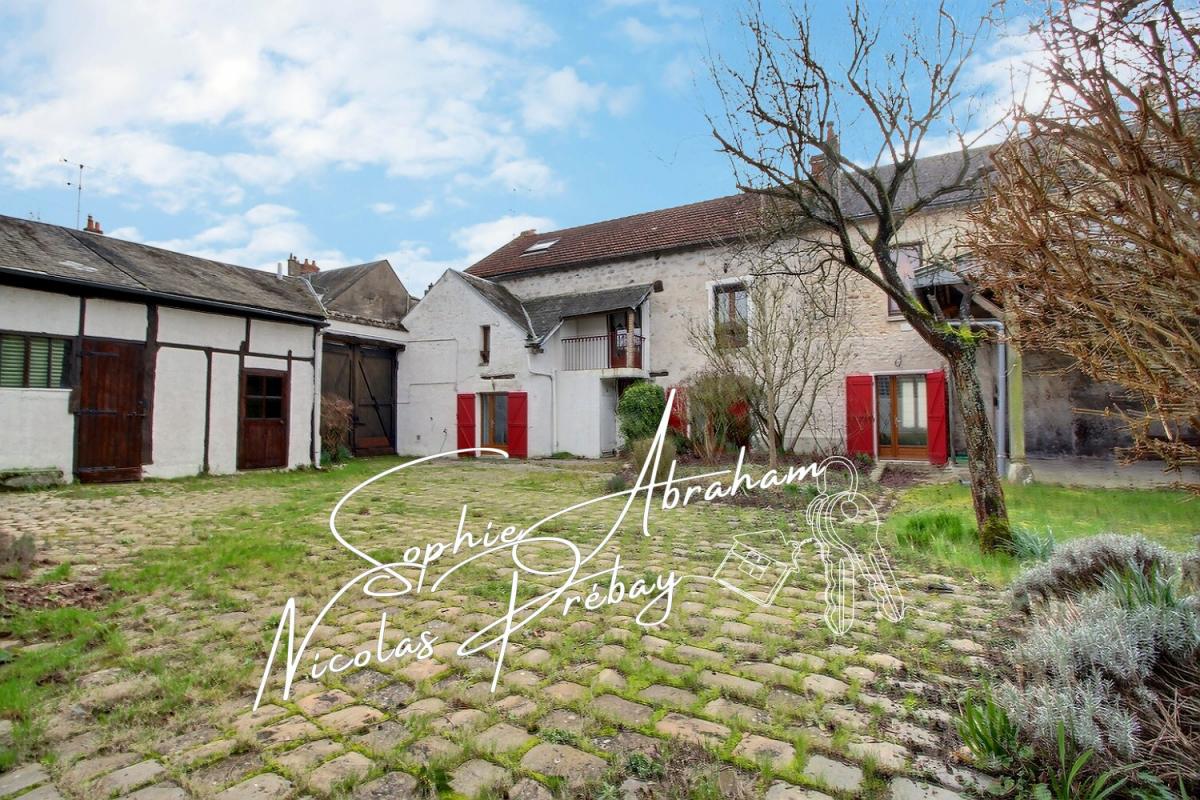 Maison 9 pièces - 230m² - ANGERVILLE