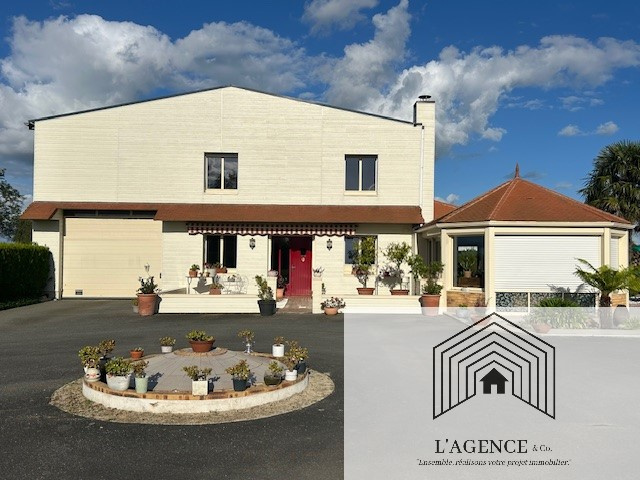 Maison 11 pièces - 240m² - CHATEAUBOURG