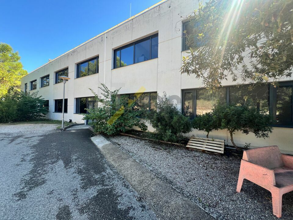 Local Professionnel  - 44m² - BIOT