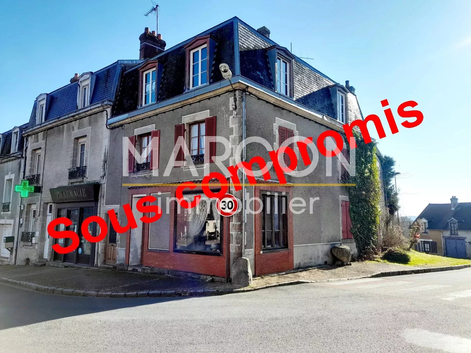 Maison 11 pièces - 127m² - ARNAC LA POSTE