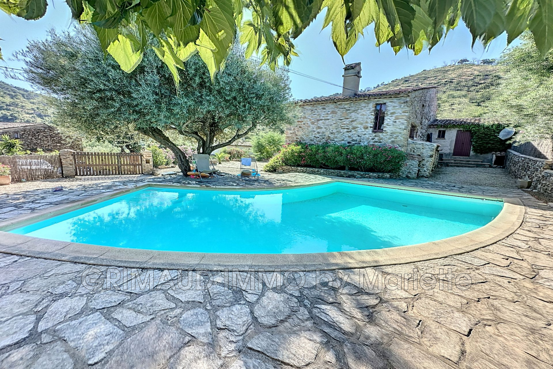 Maison 5 pièces - 103m² - GRIMAUD