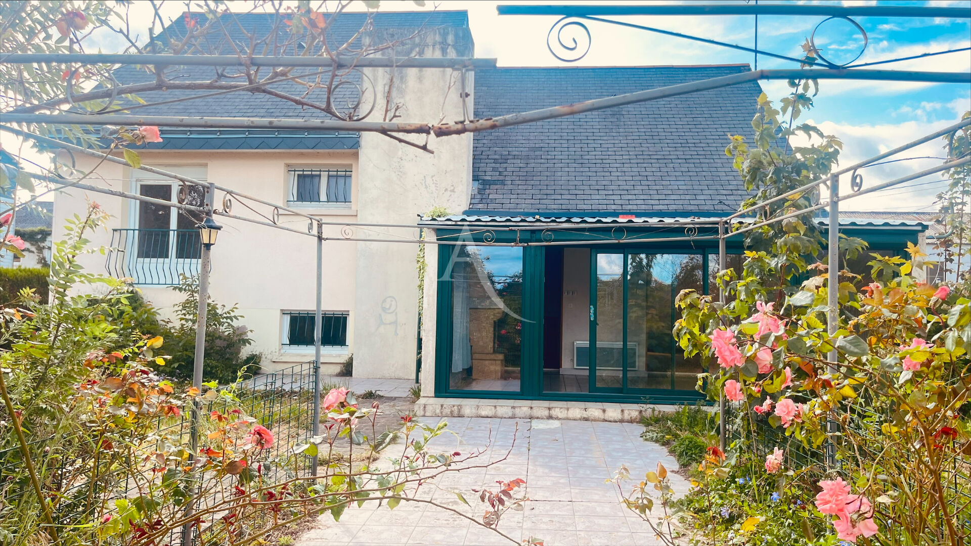 Maison 7 pièces - 141m² - LOIREAUXENCE