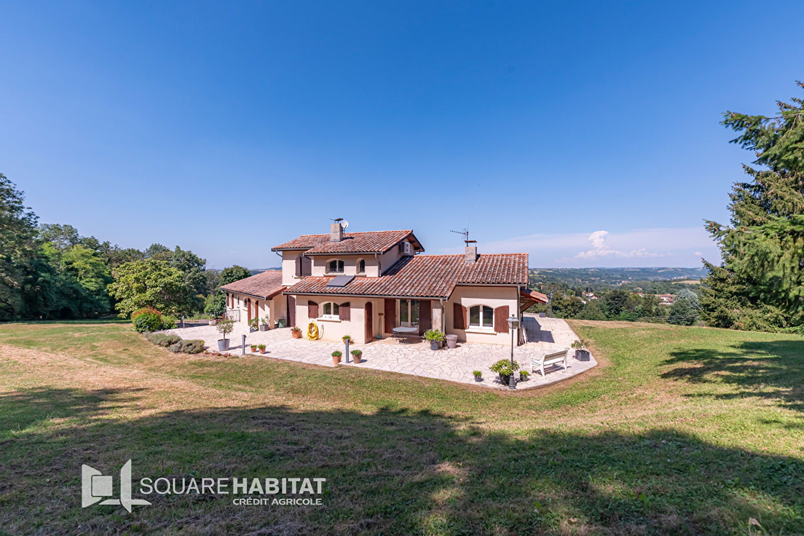 Maison 7 pièces - 237m²