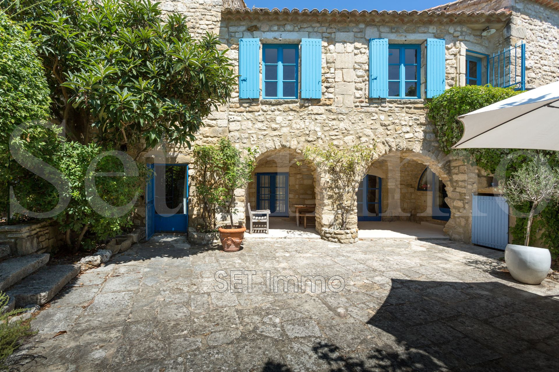 Maison 8 pièces - 269m² - UZES