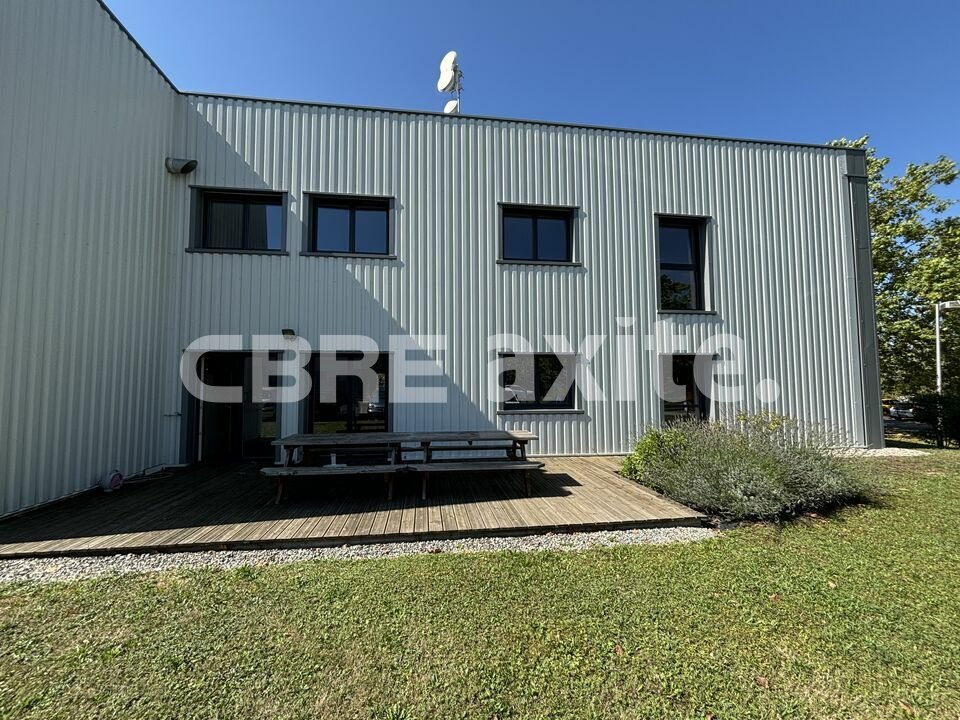 Local Professionnel  - 278m² - ARCHAMPS