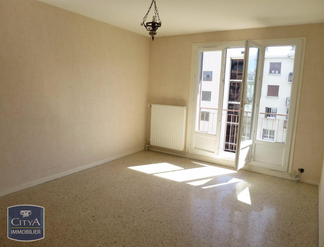 Appartement 3 pièces - 50m² - ST MARTIN D HERES