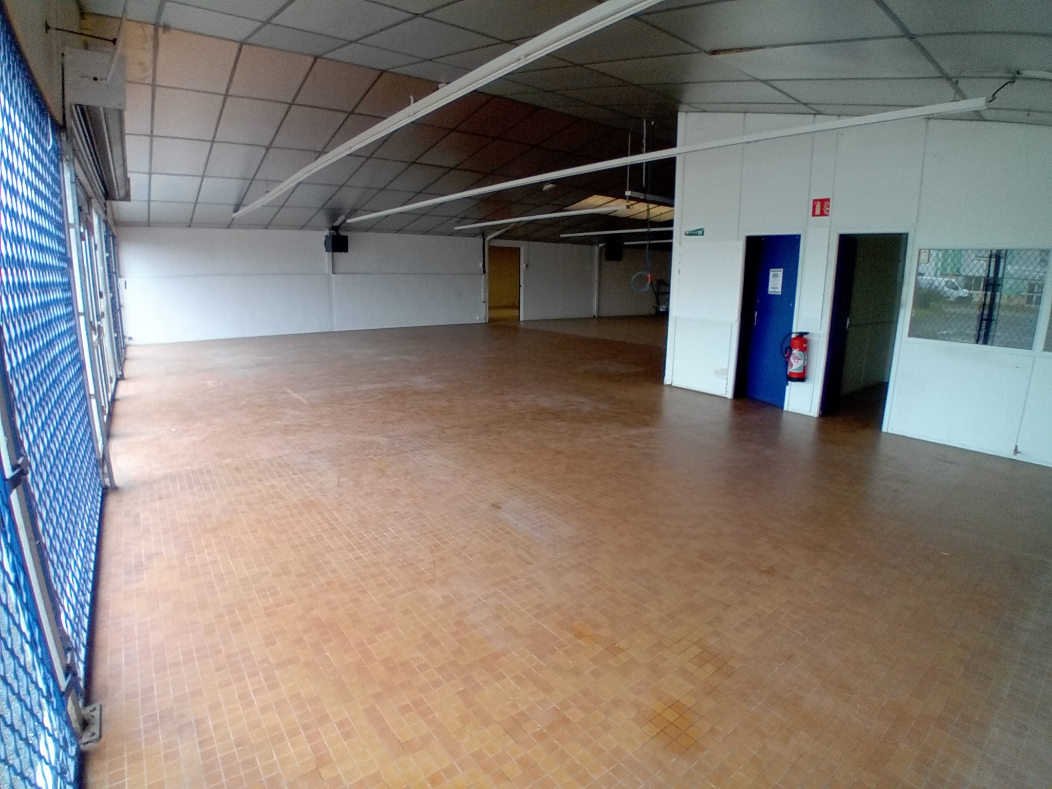 Local commercial  - 550m² - LES HERBIERS