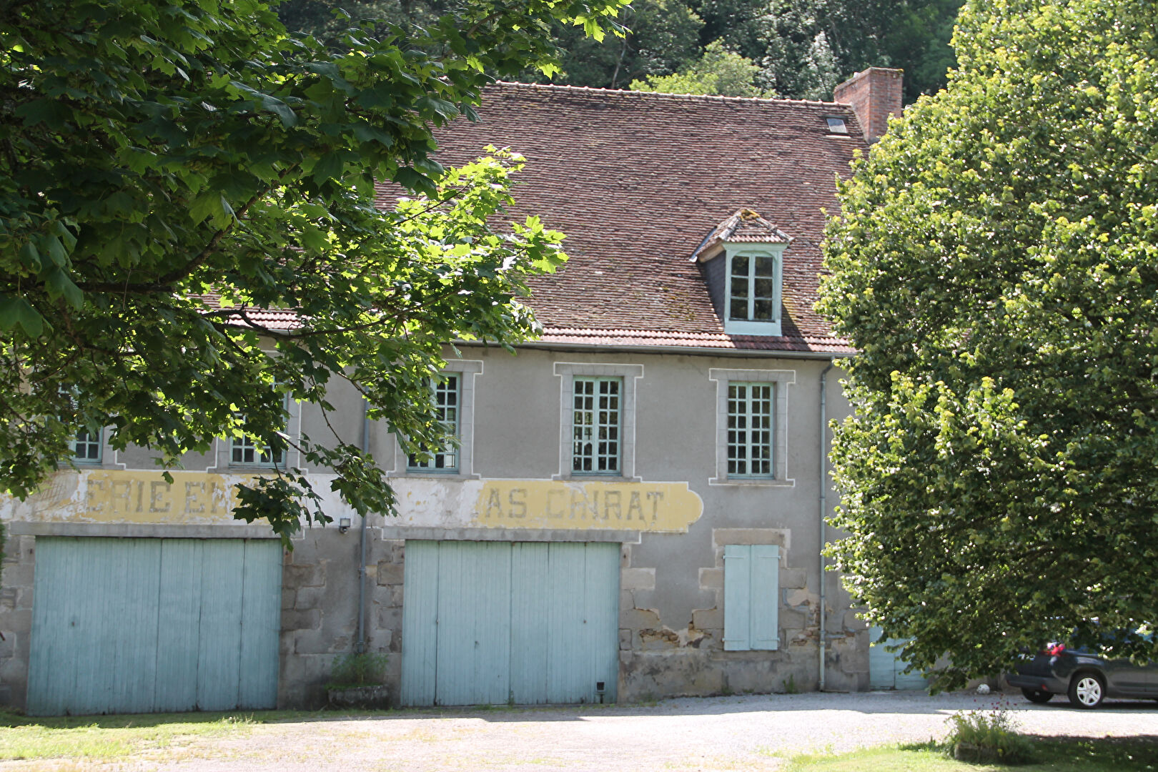 Maison 11 pièces - 385m²