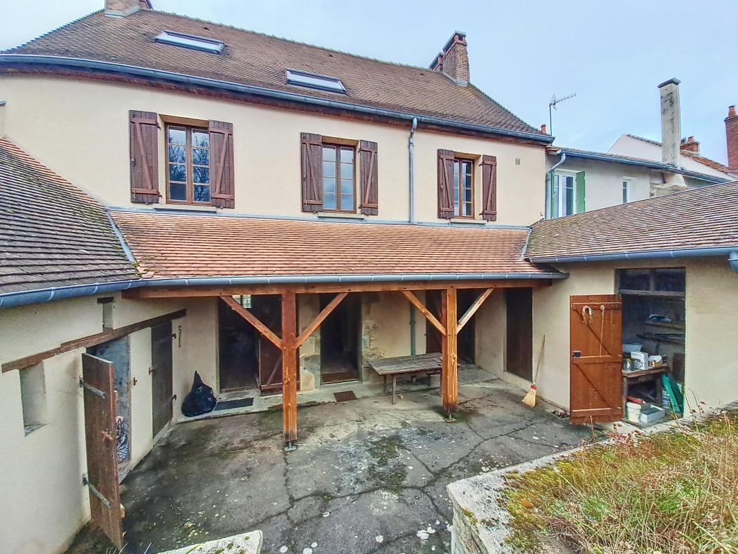 Maison 4 pièces - 145m² - EVAUX LES BAINS